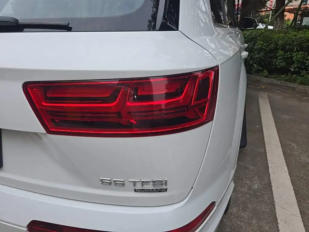 Audi Q7 2017 — Фото 8/20