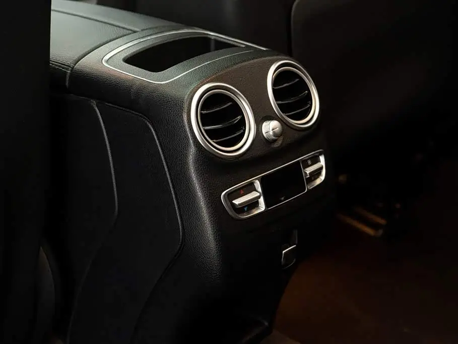 Mercedes-Benz GLC 2020 — Photo 3/20