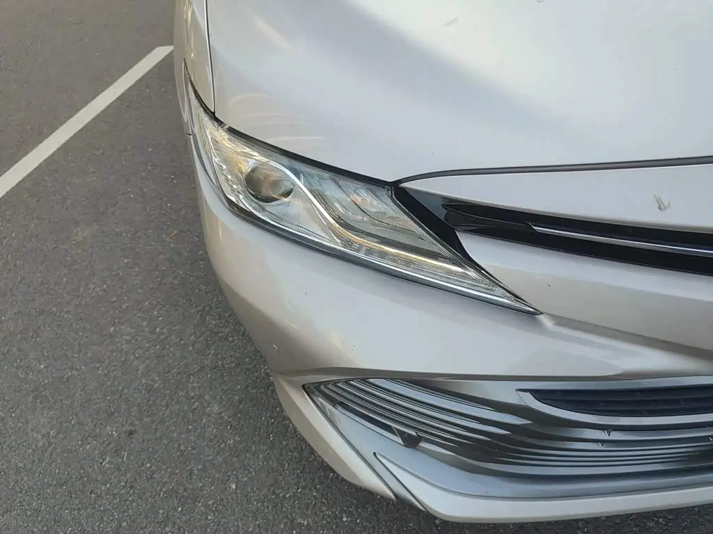 Toyota Camry 2019 — Photo 7/20