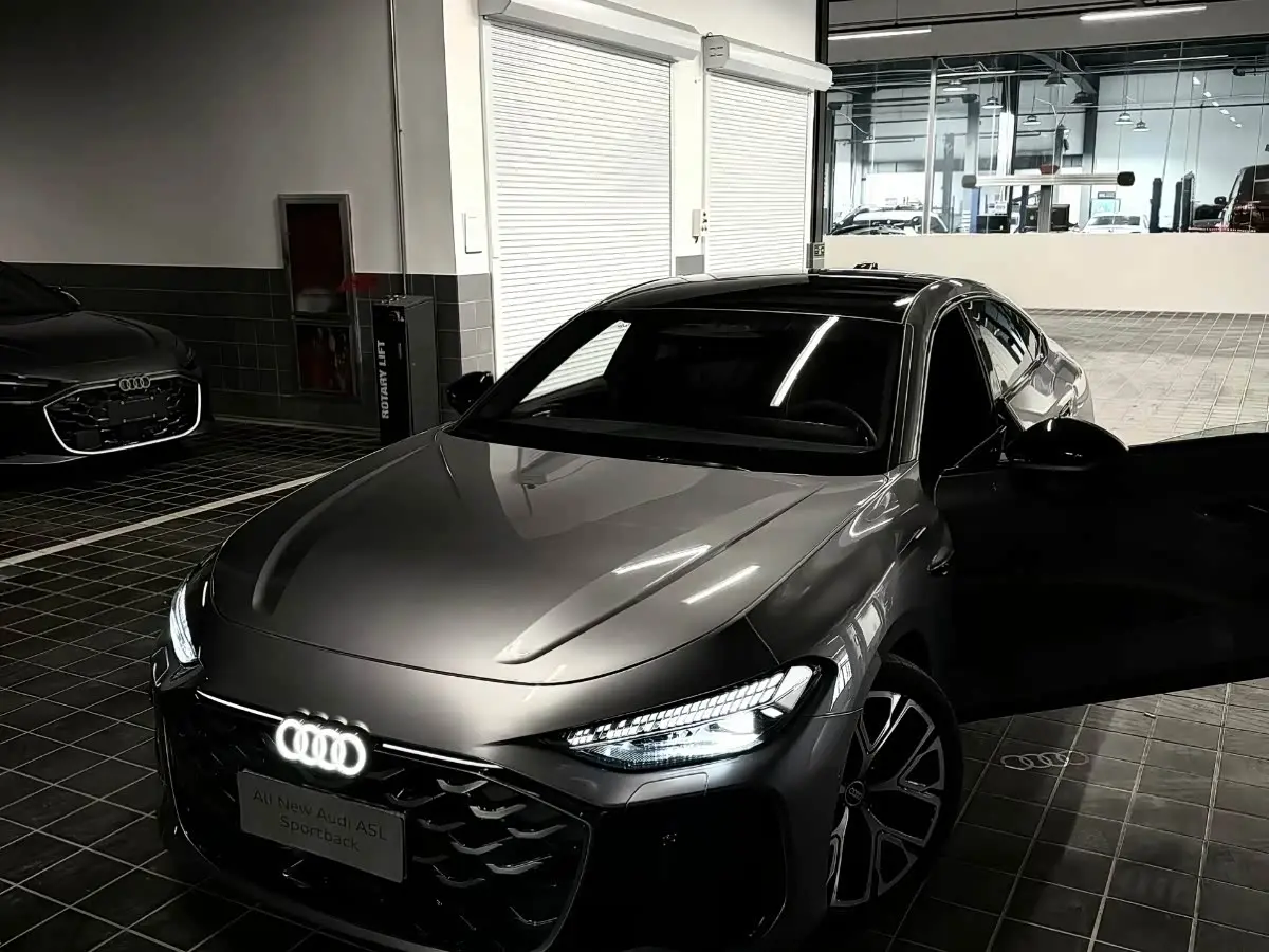 Audi A5L 2026 — Photo 13/15