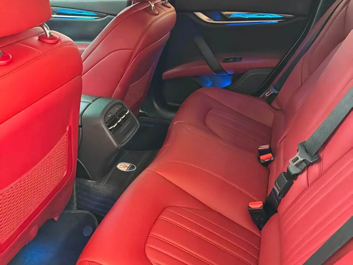 Maserati Ghibli 2015 — Photo 5/9
