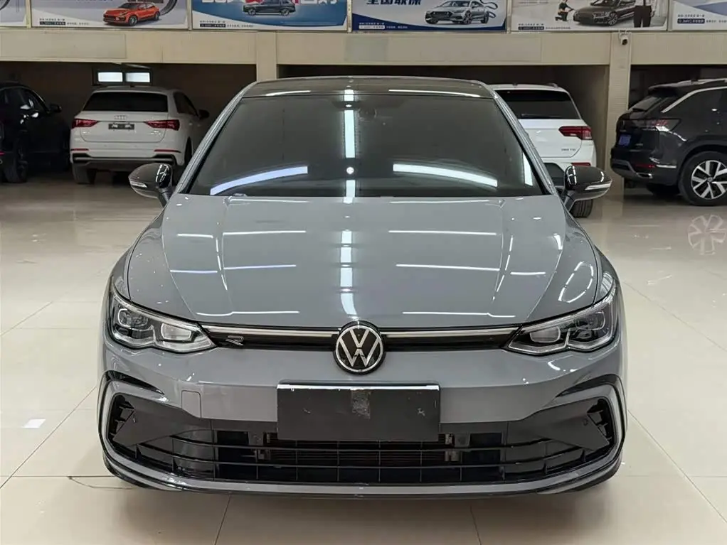 Volkswagen Golf 2023 — Photo 2/20