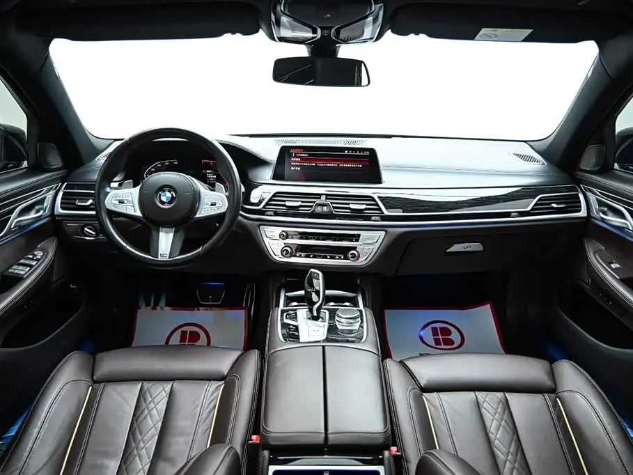 BMW 7 Series 2021 — Фото 16/20