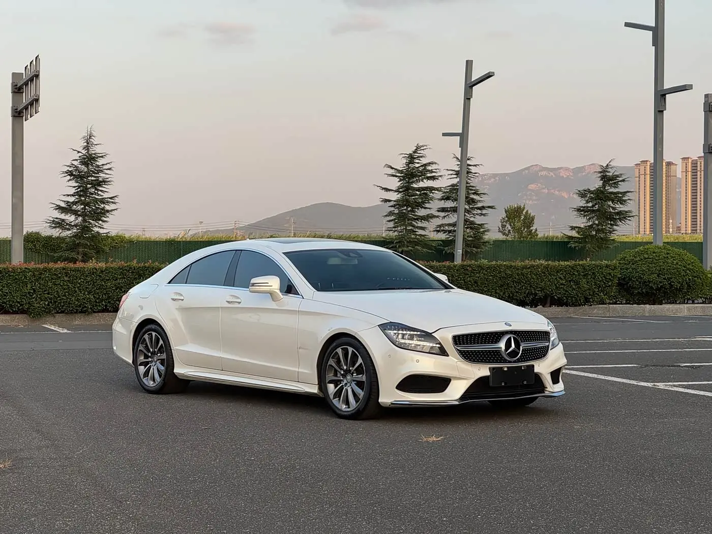 Mercedes-Benz CLS 2015 — Photo 3/9