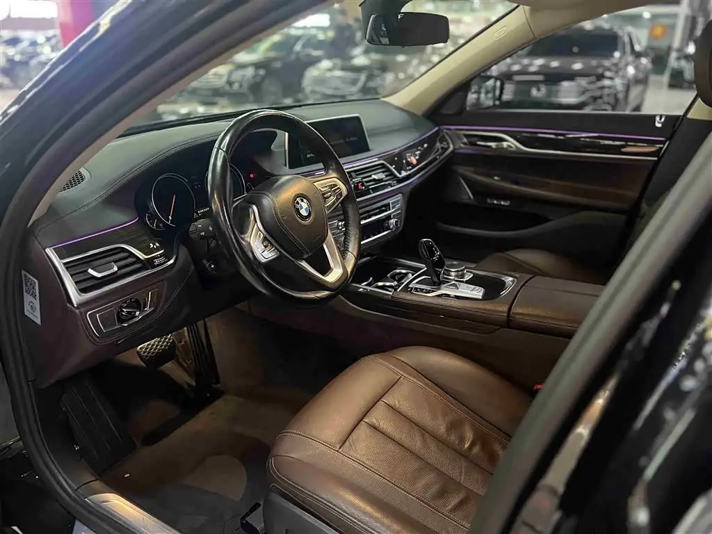 BMW 7 Series 2016 — Фото 6/11
