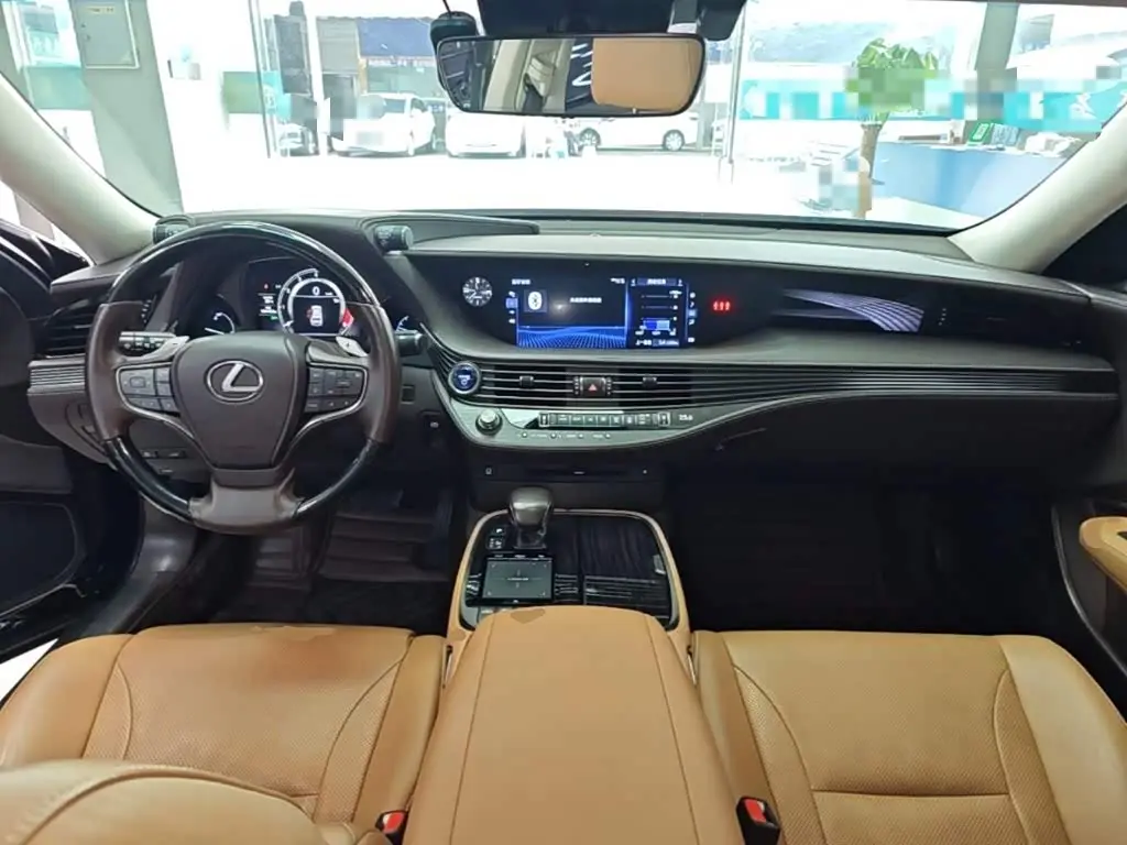 Lexus LS 2018 — Фото 10/20