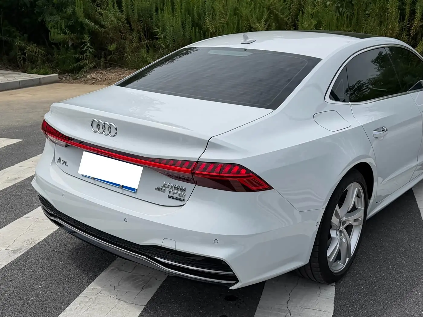 Audi A7L 2024 — Photo 20/20