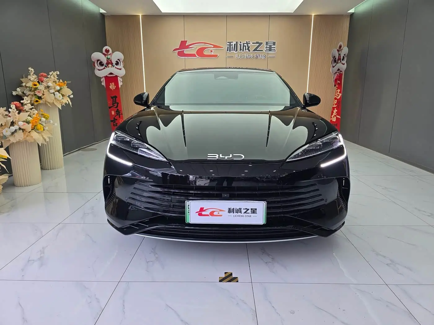 BYD Seal 07 DM-i 2025 — Photo 2/17
