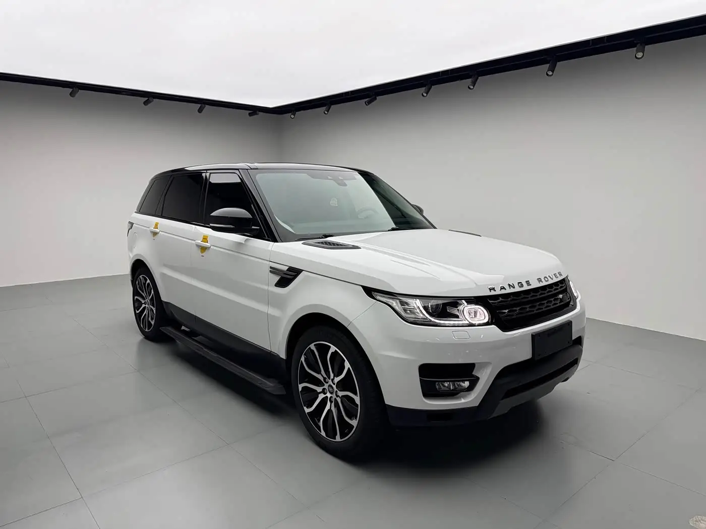 Land Rover Range Rover Sport 2018 — Photo 3/13