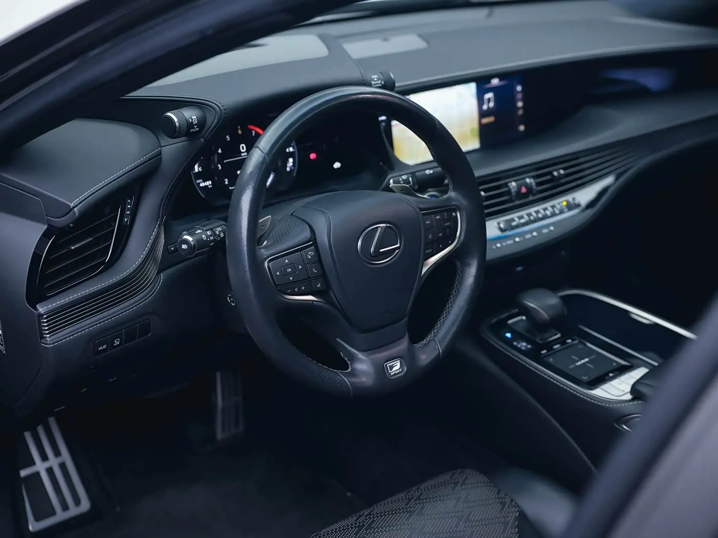 Lexus LS 2018 — Фото 11/20