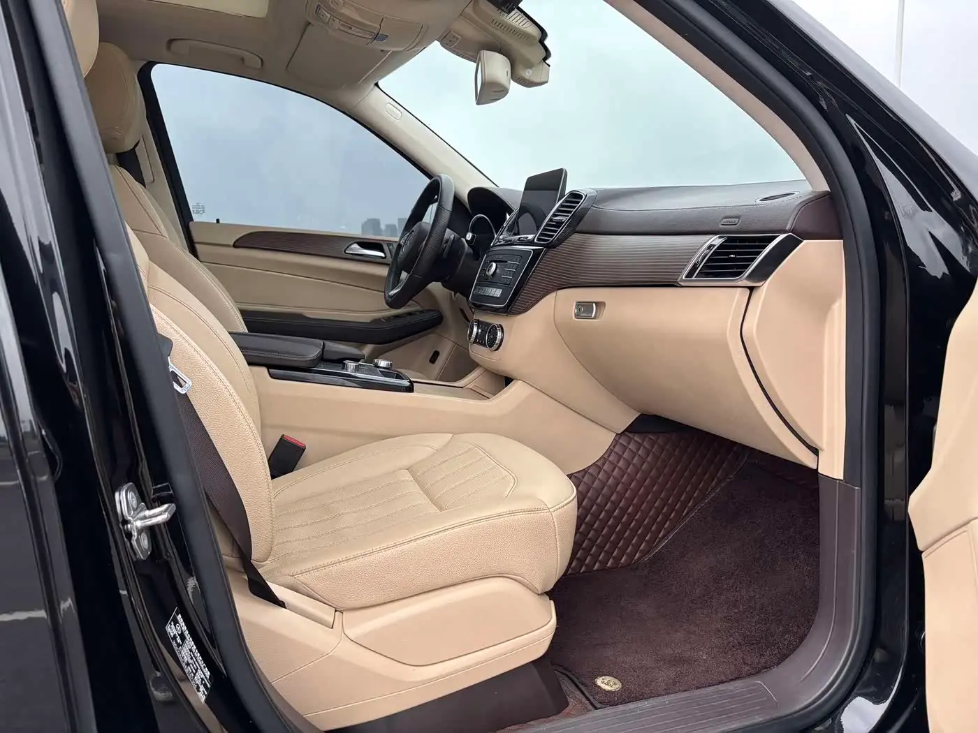 Mercedes-Benz GLE 2019 — Фото 6/15