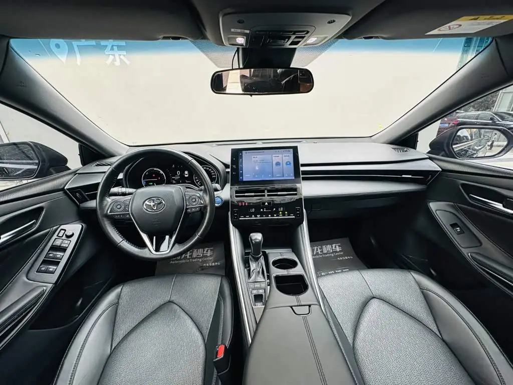 Toyota Avalon 2023 — Photo 5/20
