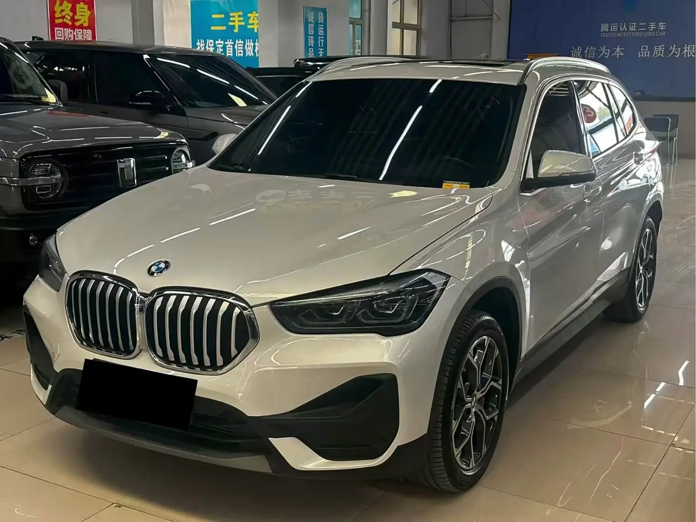 BMW X1 2023 — Фото 1/9