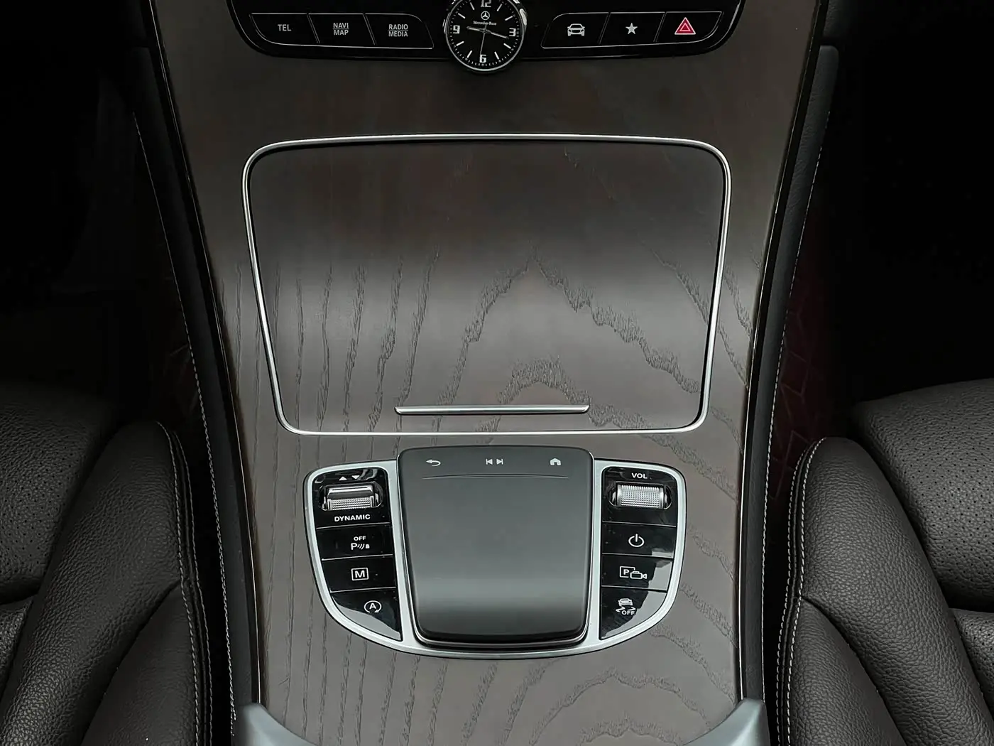 Mercedes-Benz GLC 2021 — Photo 16/17