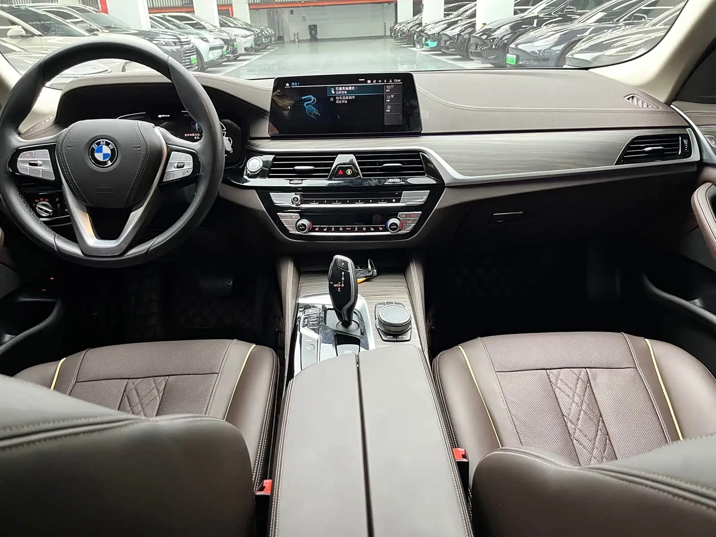 BMW 5 Series New Energy 2019 — Фото 10/18