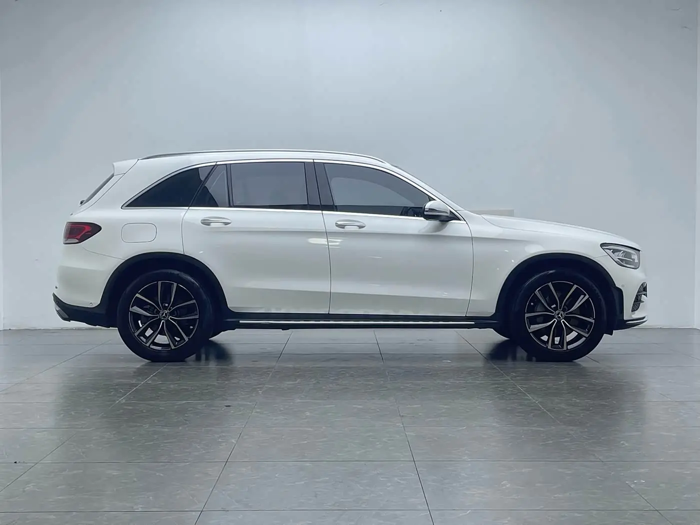 Mercedes-Benz GLC 2021 — Photo 9/20