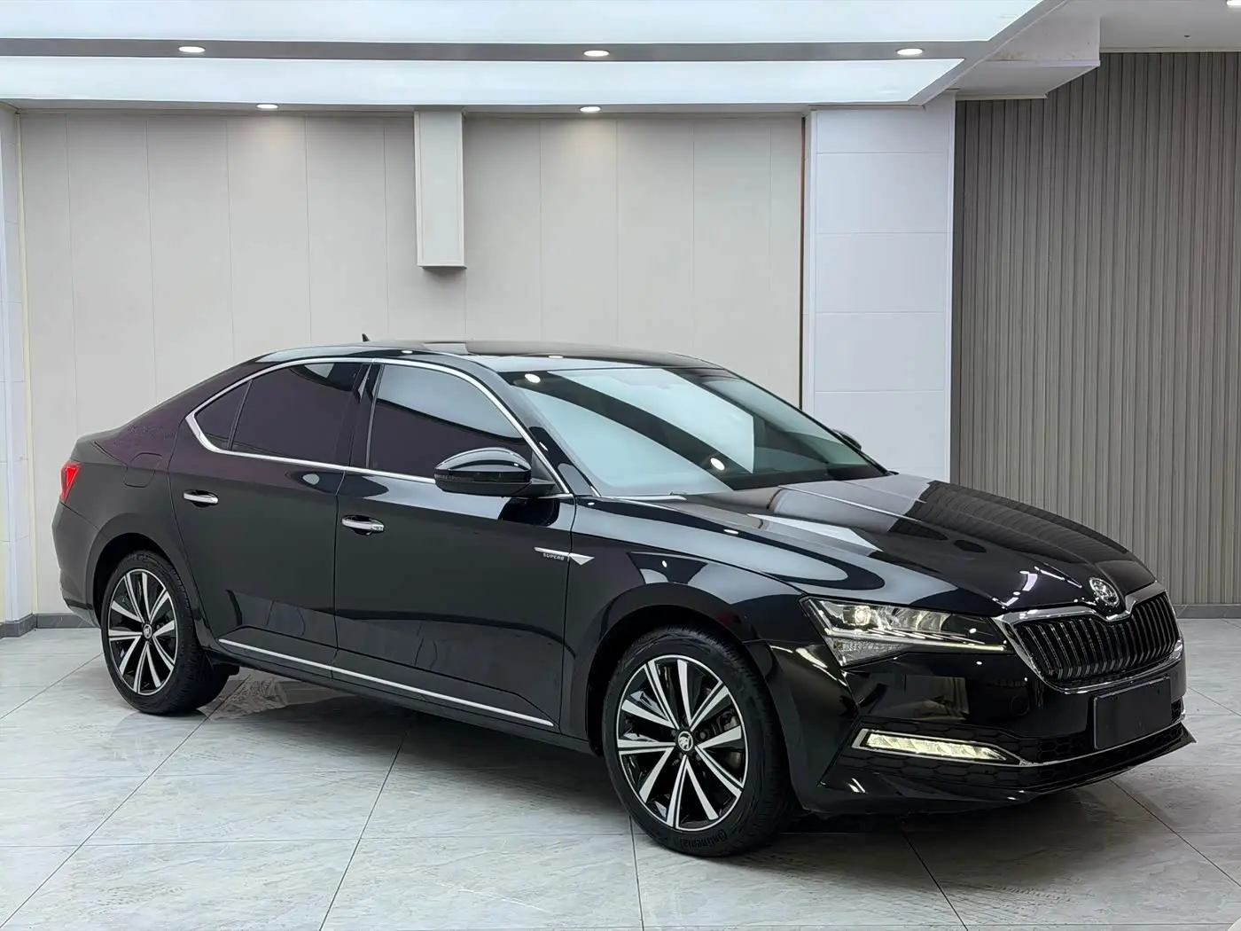 Škoda Superb 2024 — Photo 3/20