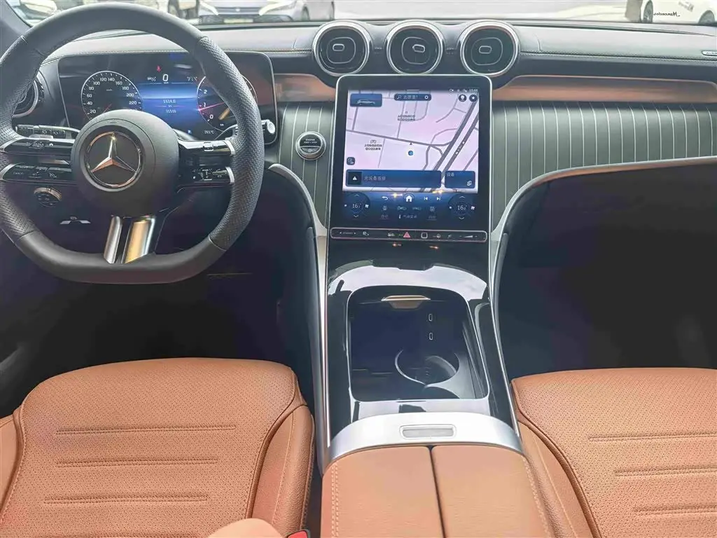 Mercedes-Benz GLC 2023 — ფოტო 10/16