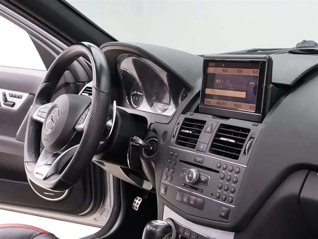 Mercedes-Benz C-Class AMG 2010 — Şəkil 11/20