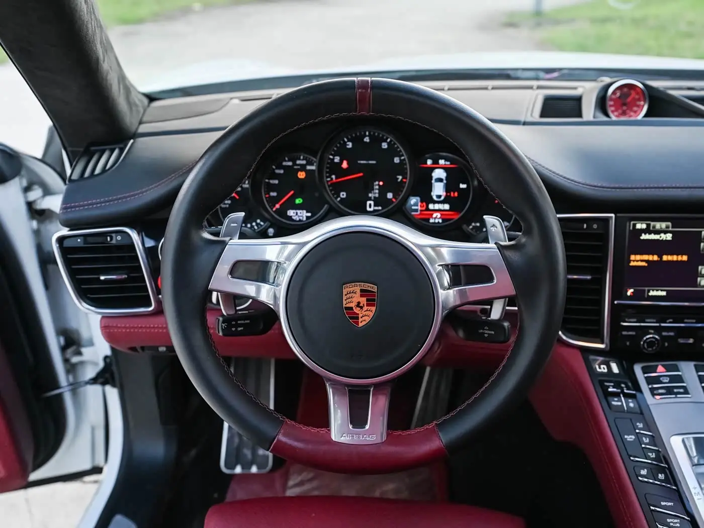 Porsche Panamera 2016 — Фото 12/20