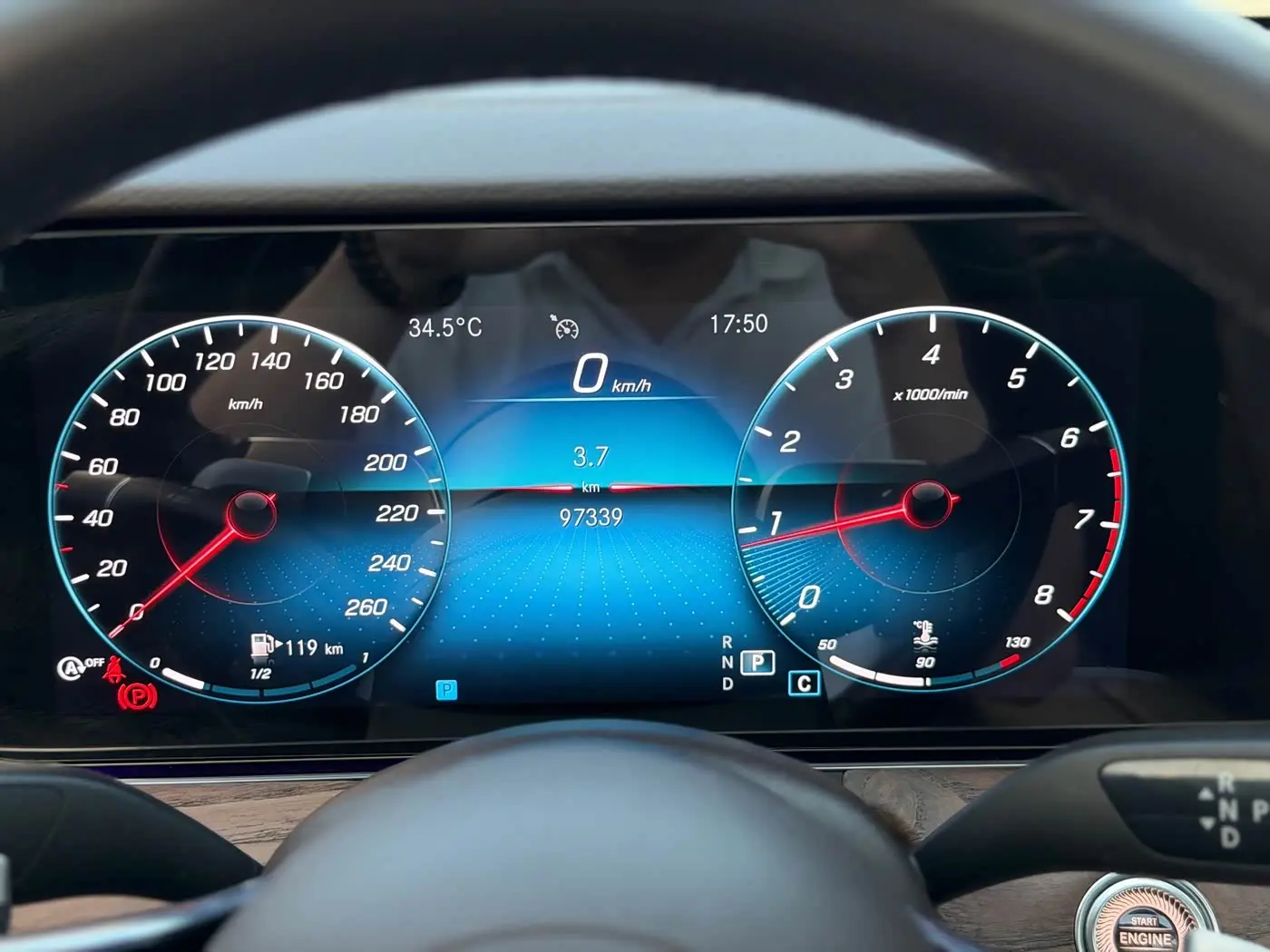 Mercedes-Benz E-Class 2021 — Фото 10/10