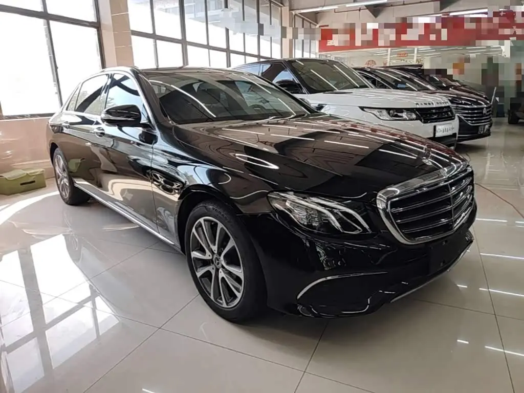 Mercedes-Benz E-Class 2019 — Photo 4/20