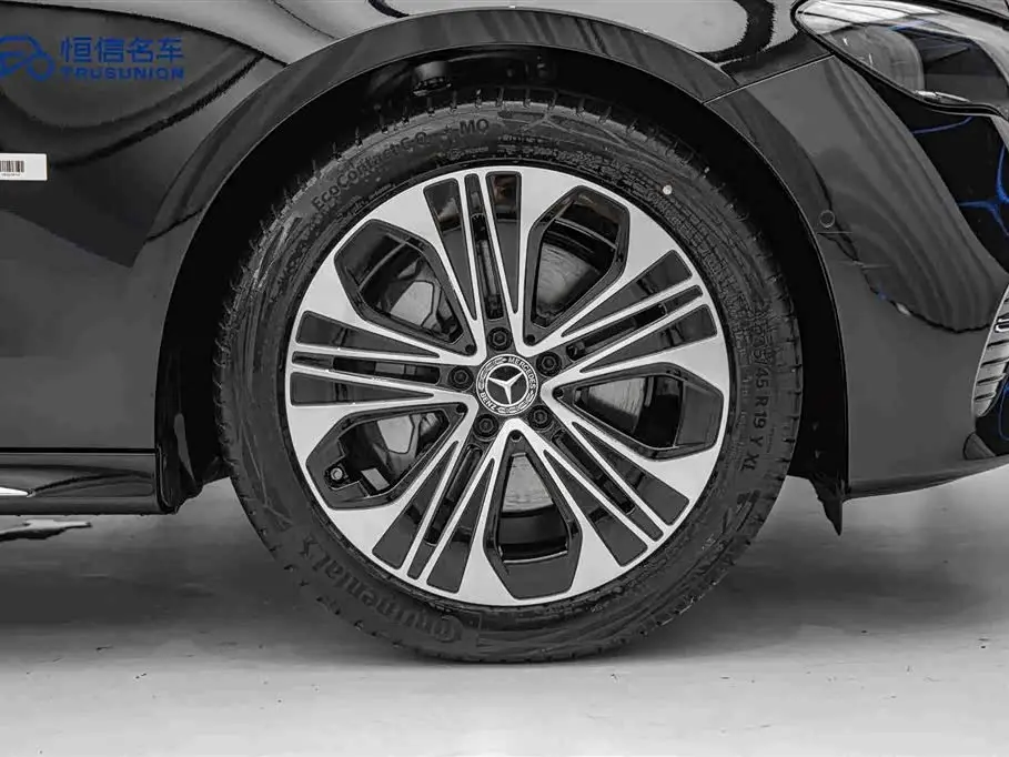 Mercedes-Benz E-Class 2026 — Фото 11/20