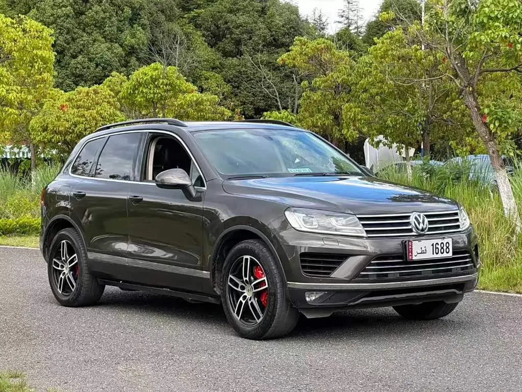 Volkswagen Touareg 2017 — Şəkil 1/9