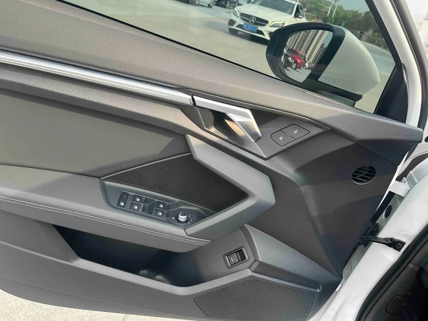 Audi A3 2023 — Photo 6/14