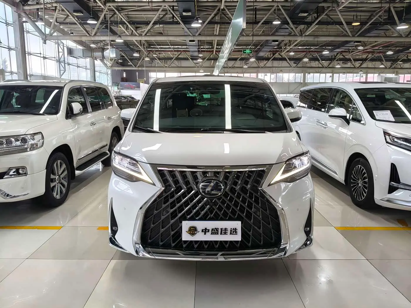 Lexus LM 2022 — Şəkil 2/12