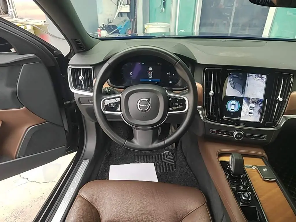 Volvo S90 2023 — Фото 11/20