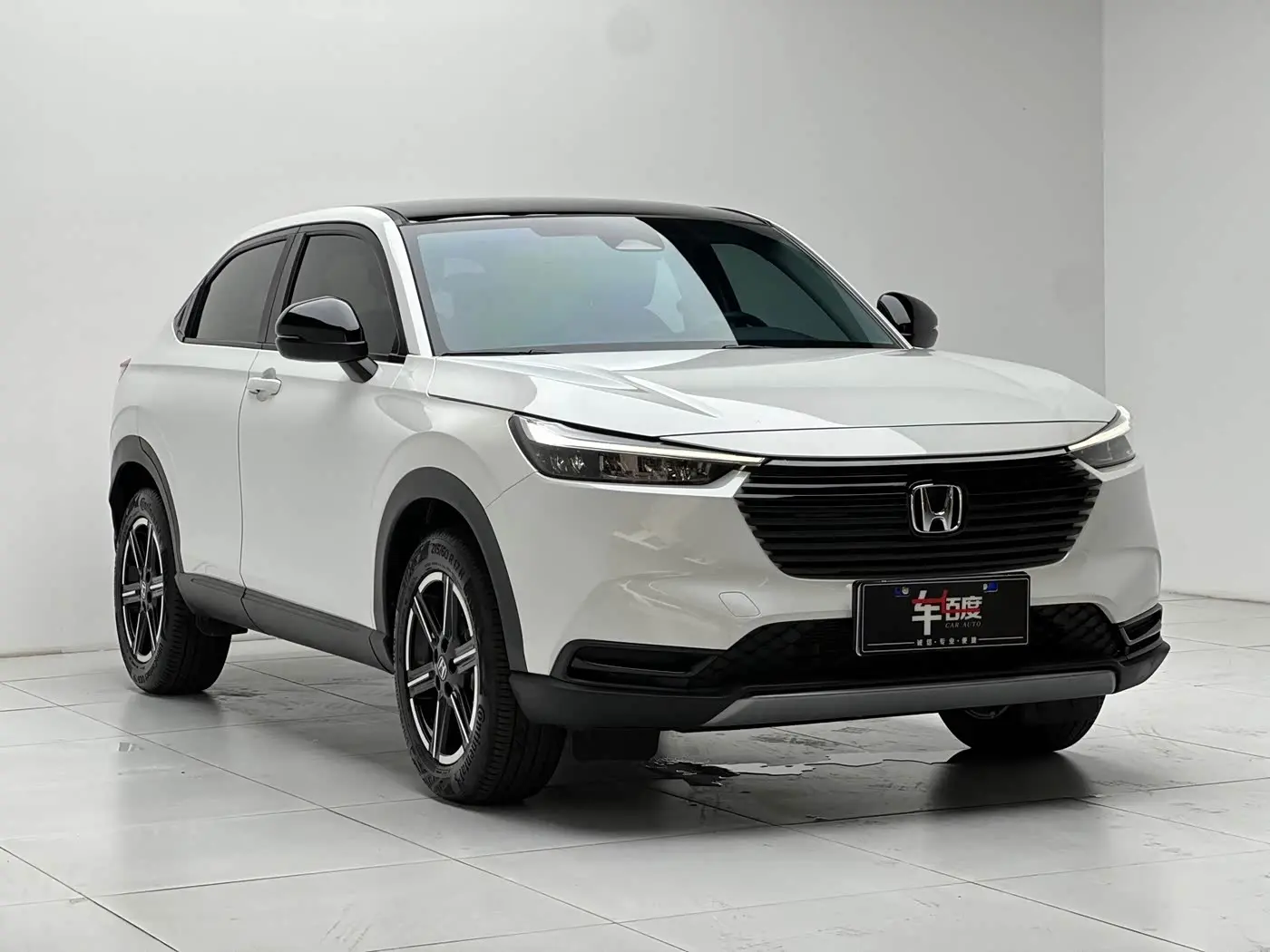 Honda Vezel 2025 — Photo 3/20