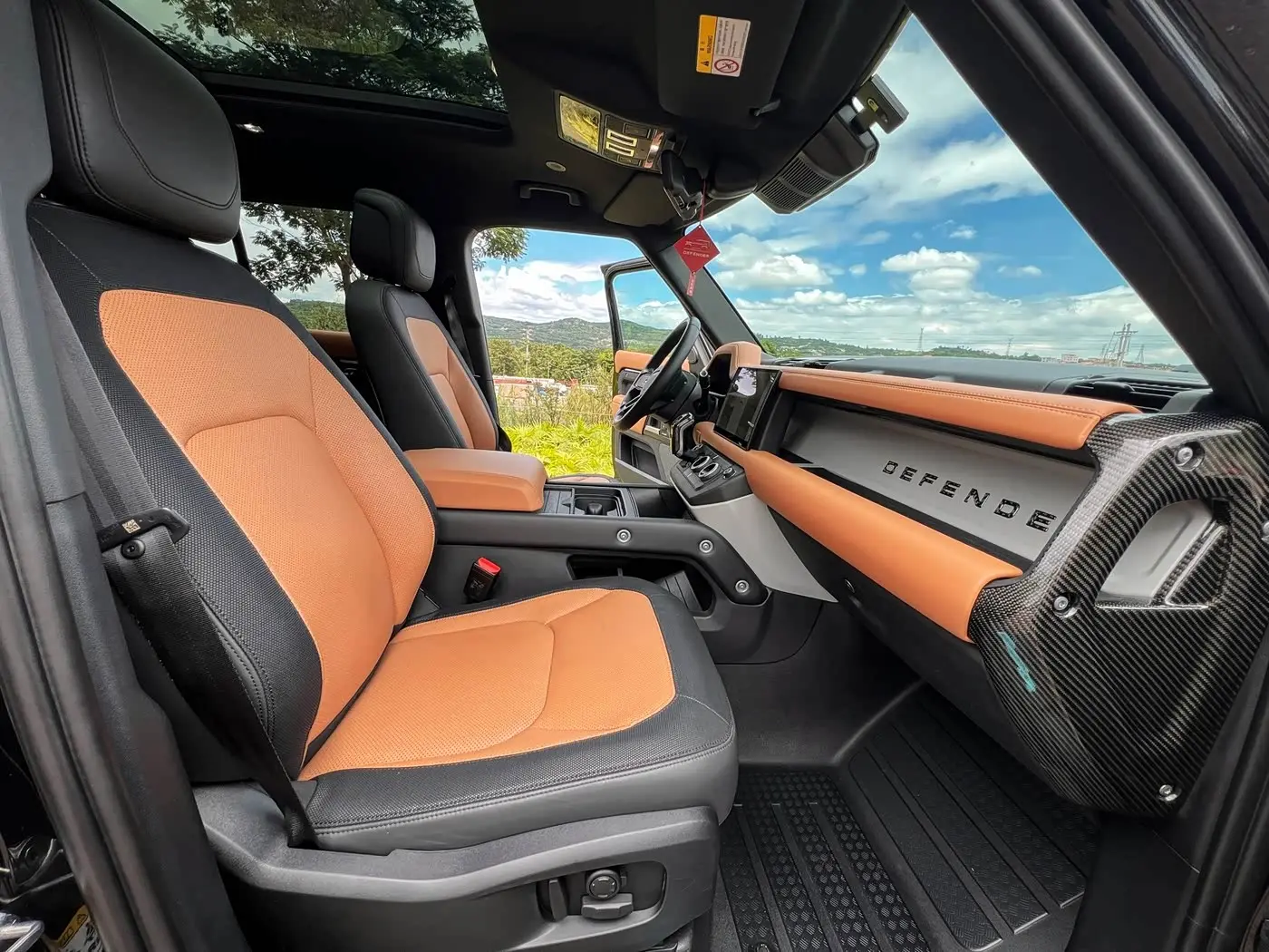 Land Rover Defender 2022 — Фото 4/9