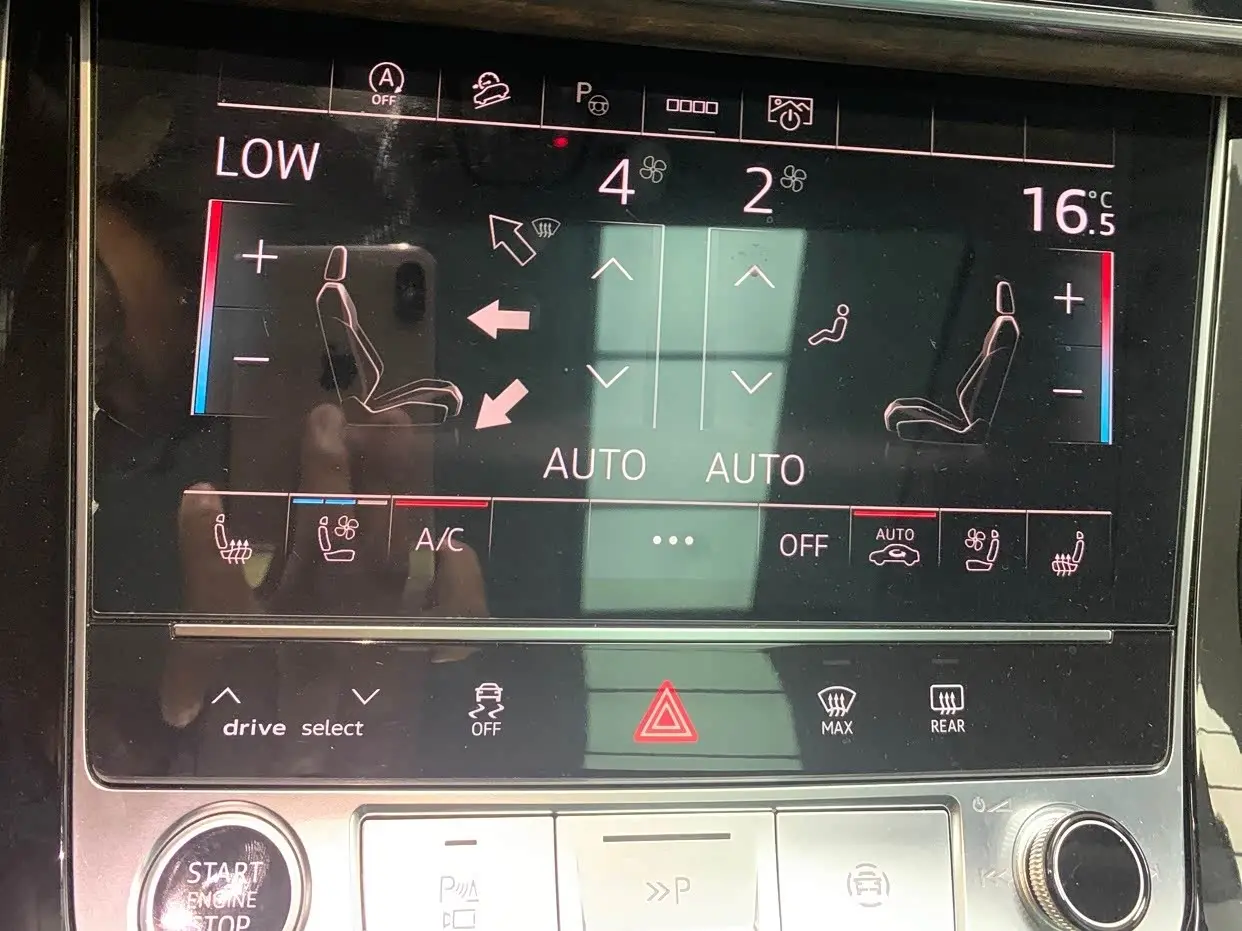 Audi Q7 2021 — Photo 16/19
