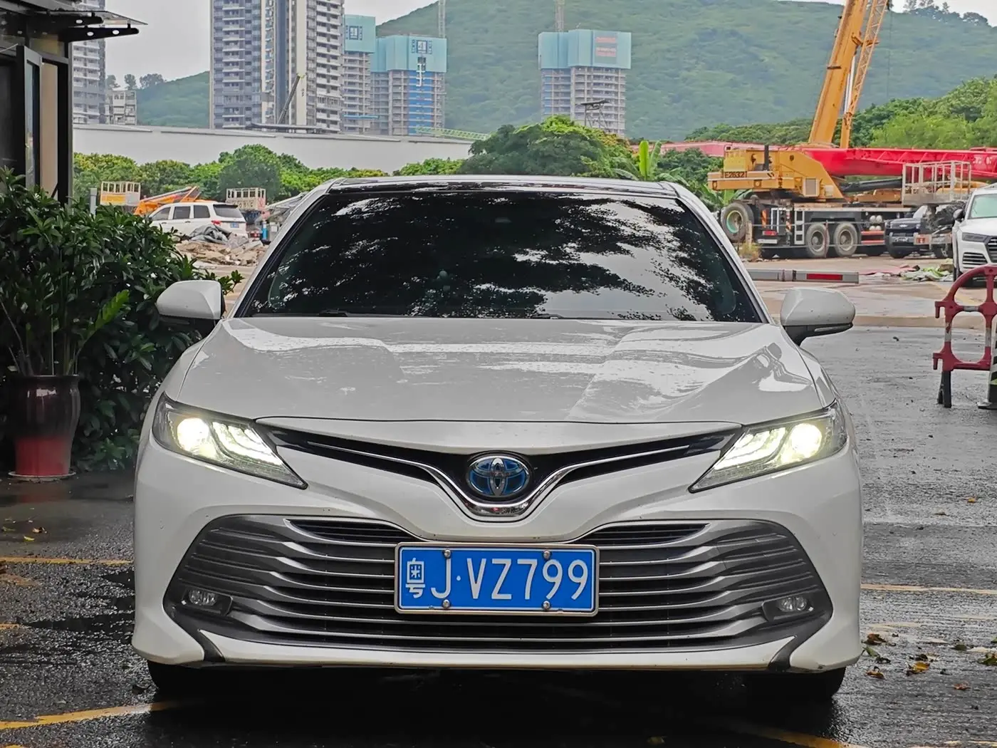 Toyota Camry 2018 — Photo 3/14