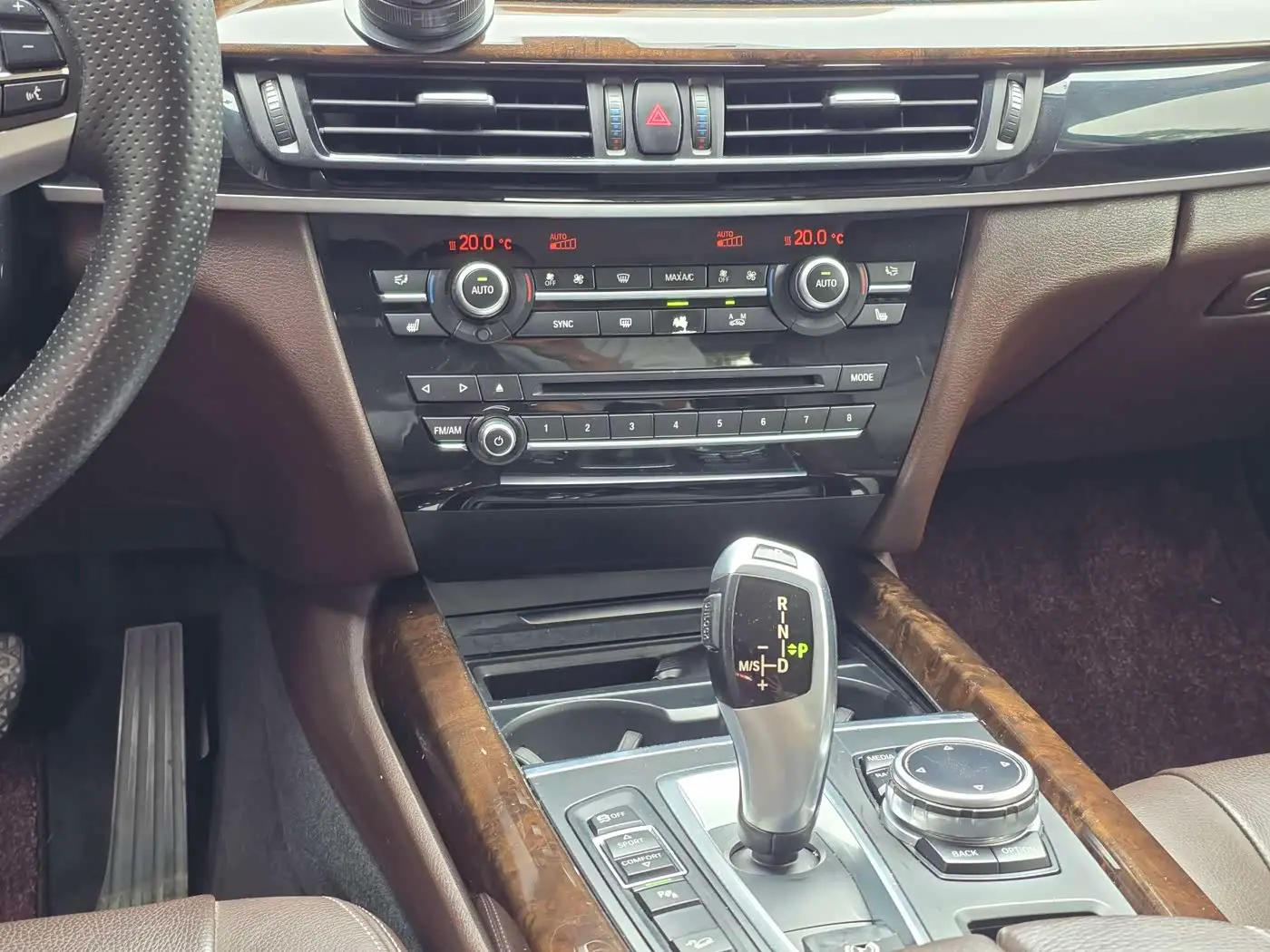 BMW X5 2015 — Photo 4/10