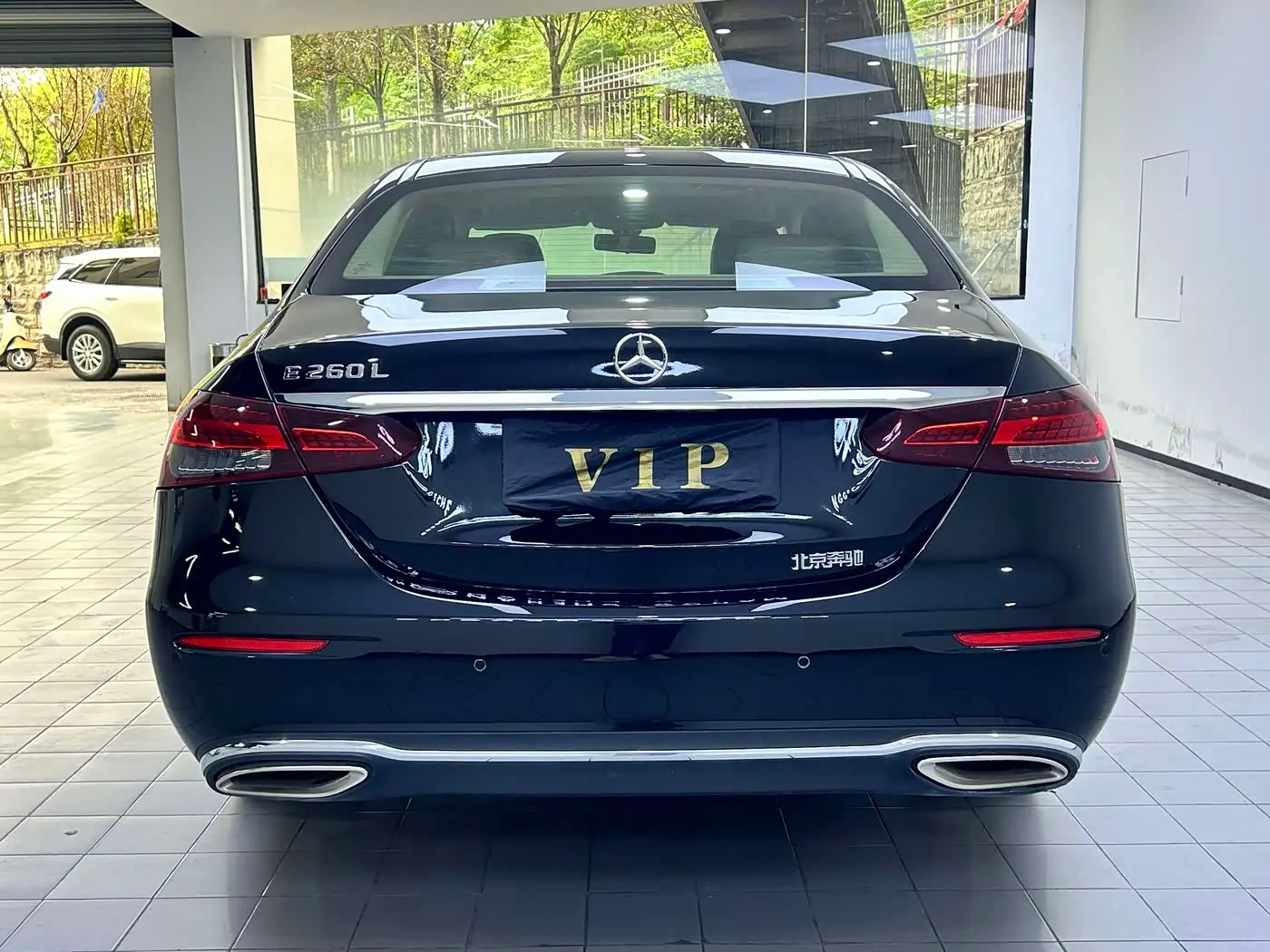 Mercedes-Benz E-Class 2021 — Photo 8/9
