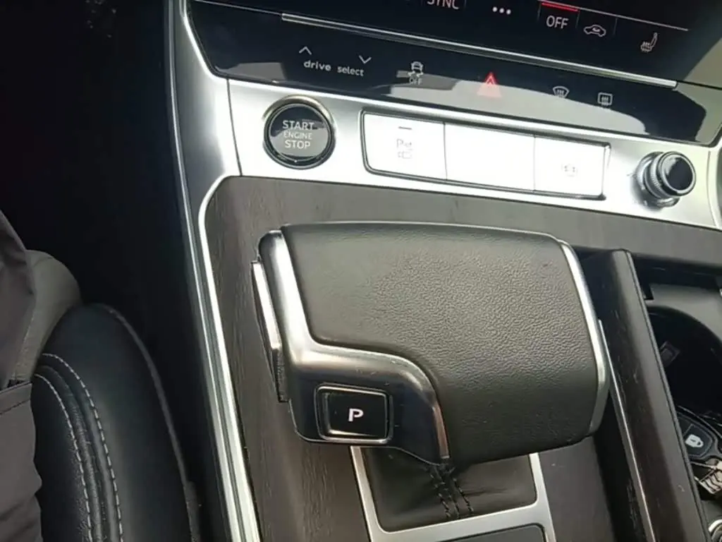 Audi A6L 2024 — Photo 14/20