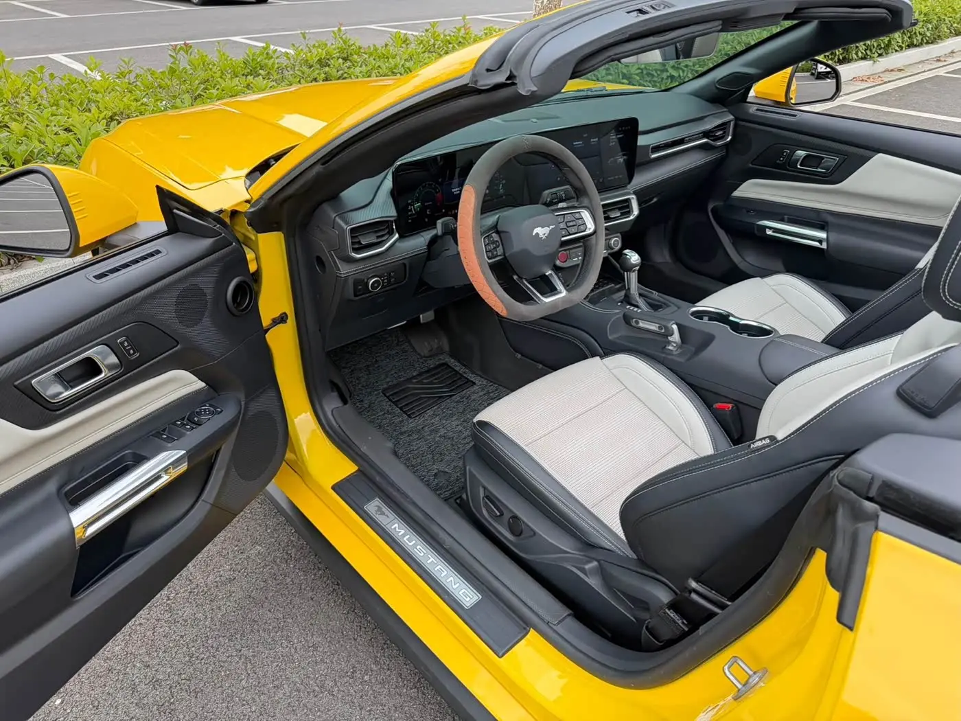 Ford Mustang 2025 — Фото 10/20