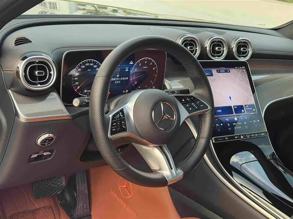 Mercedes-Benz GLC 2025 — Photo 11/20
