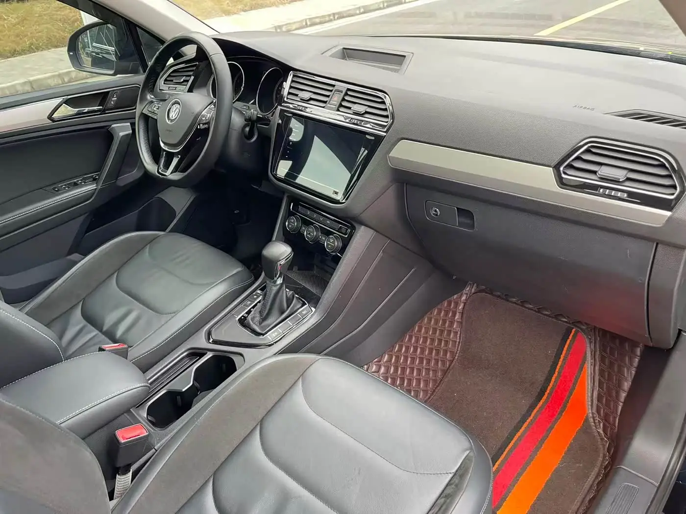 Volkswagen Tiguan L 2020 — Фото 15/15