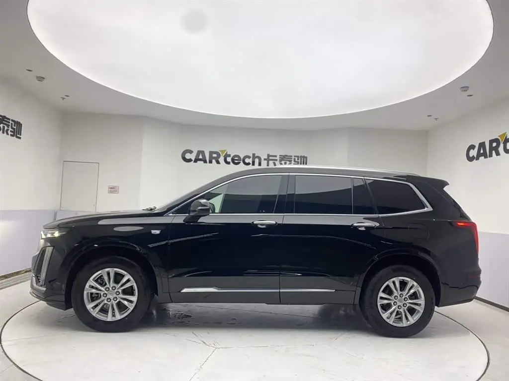 Cadillac XT6 2021 — Фото 8/20