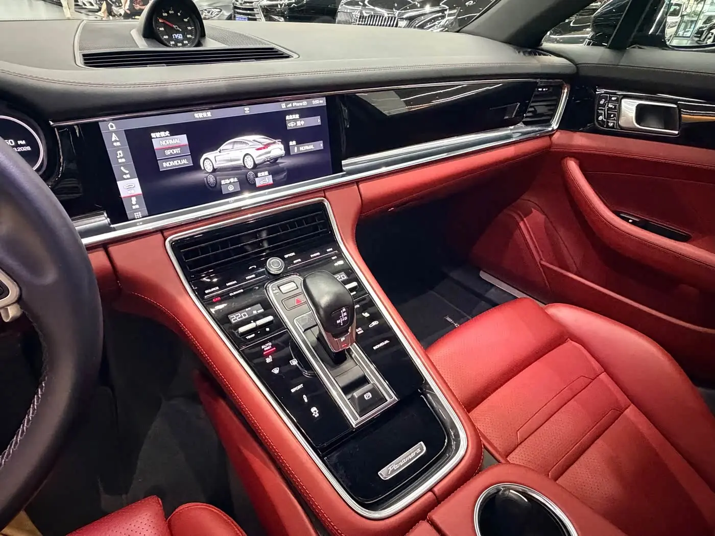 Porsche Panamera 2020 — Photo 8/16