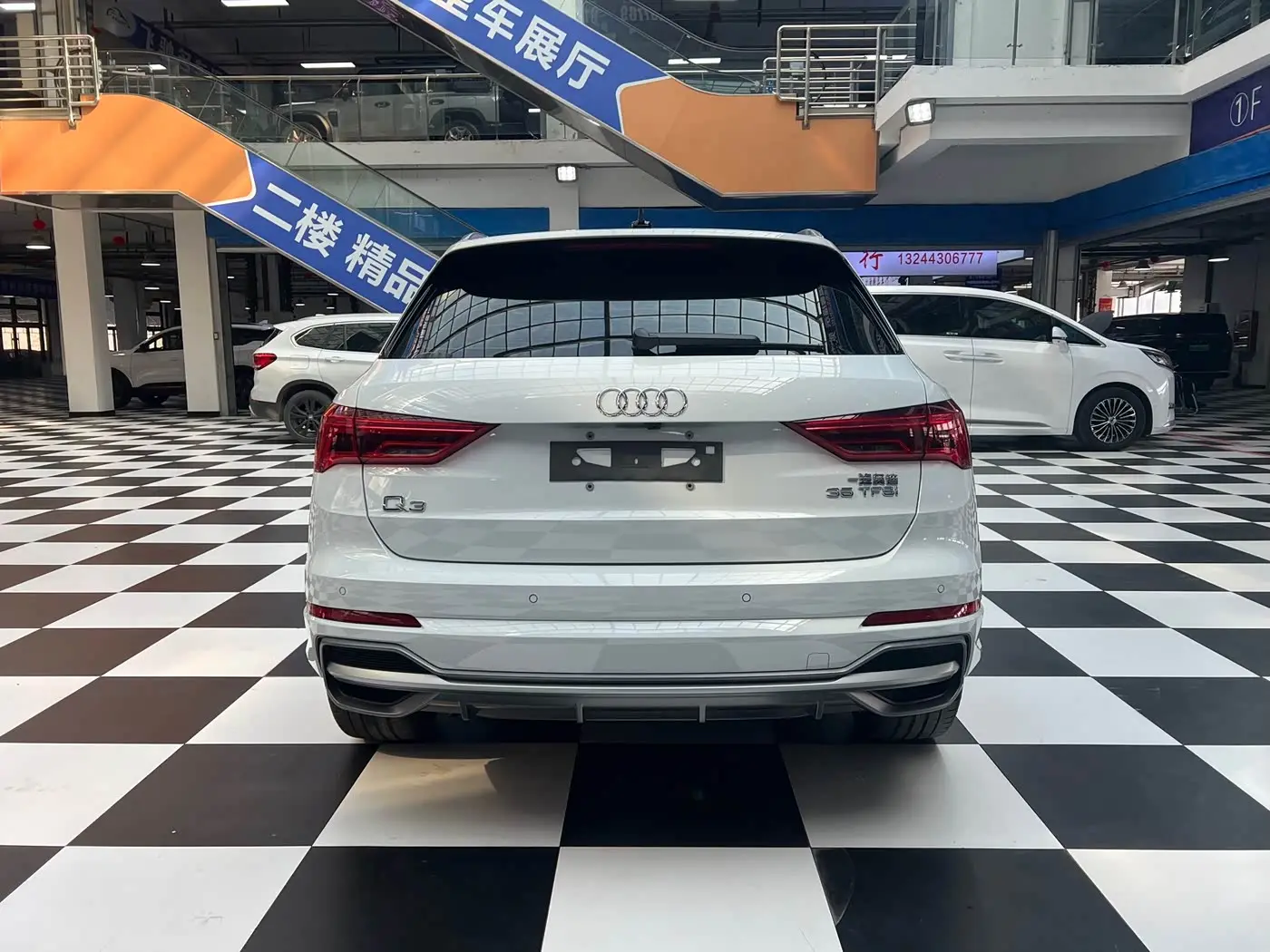 Audi Q3 2023 — Photo 18/19