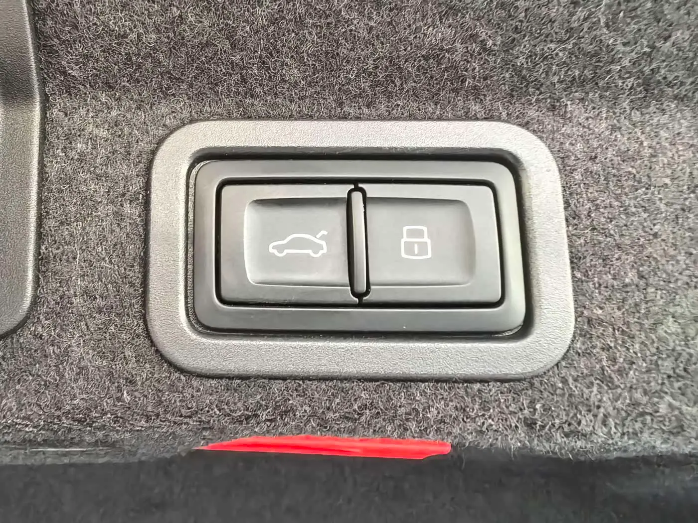 Audi A6L 2024 — Photo 12/17