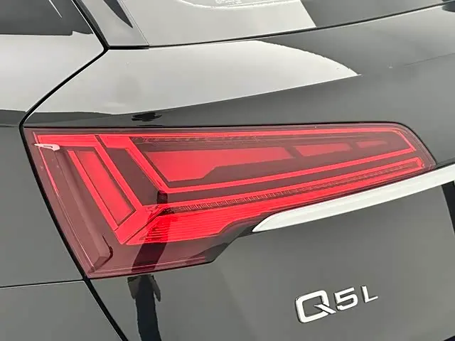 Audi Q5L 2024 — Фото 15/20