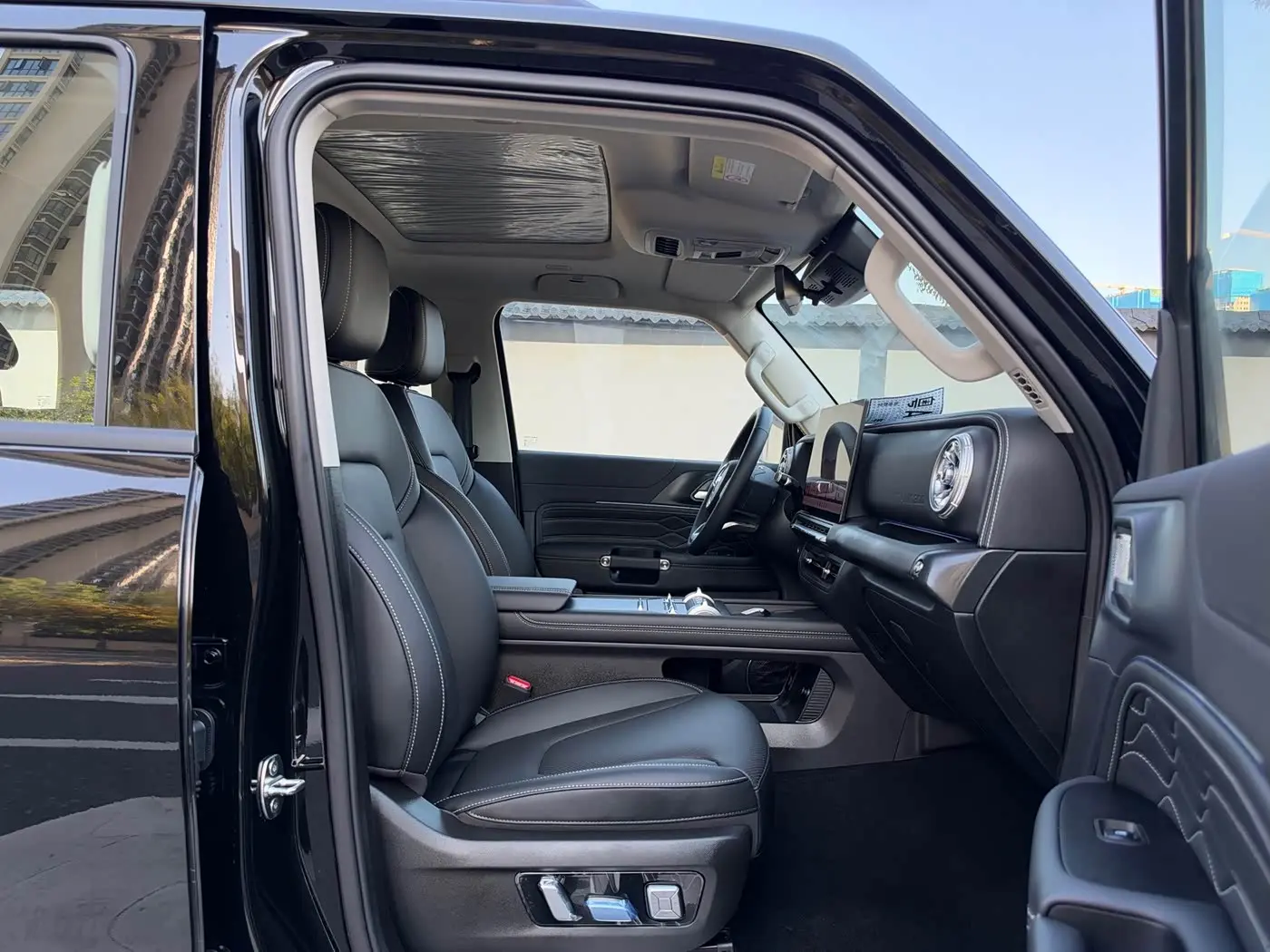 Tank 300L New Energy 2026 — Photo 12/20