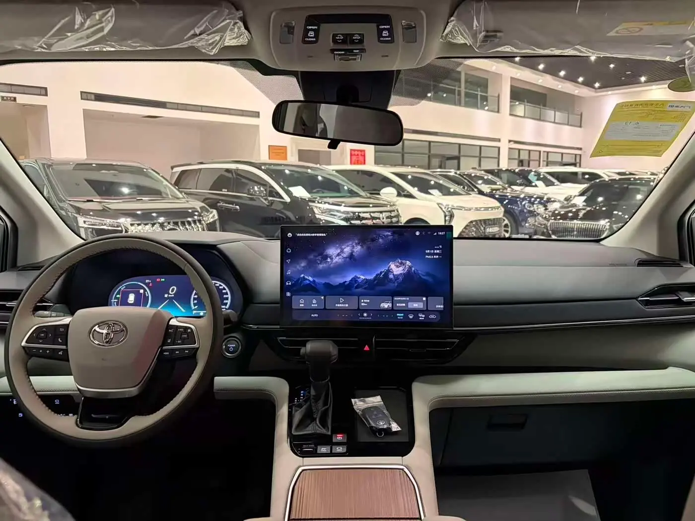 Toyota Sienna 2026 — Photo 12/15