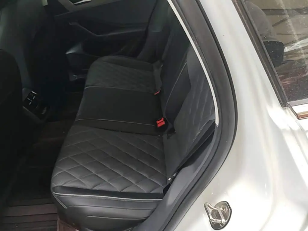 Volkswagen Sagitar 2023 — Photo 17/20