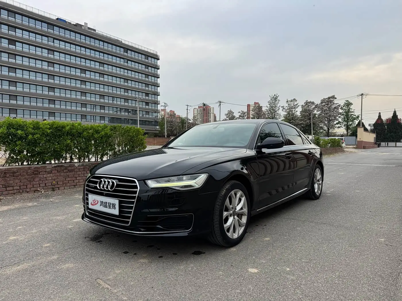 Audi A6L 2016 — Фото 1/20